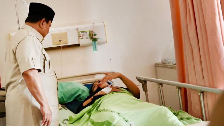 Prabowo Assures Compensation for Bekasi Train Crash Victims