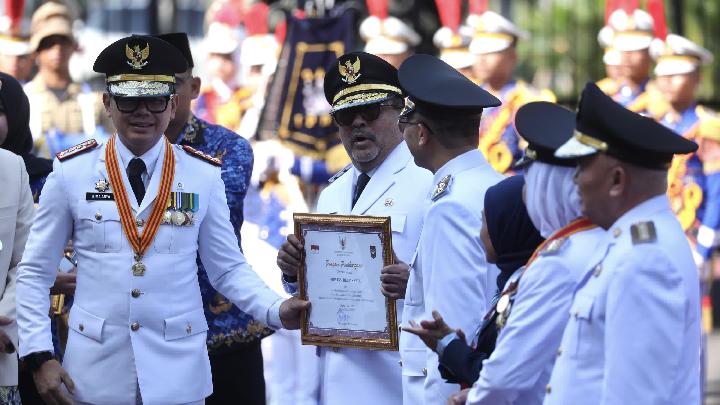 Perkuat Layanan Publik, Pemprov DKI Raih Penghargaan Kemendagri