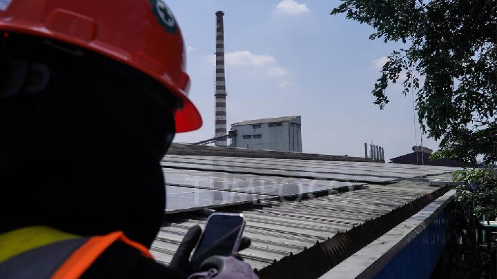 PLTS Atap Terbesar di Indonesia Diresmikan, 17 Kali Luas GBK