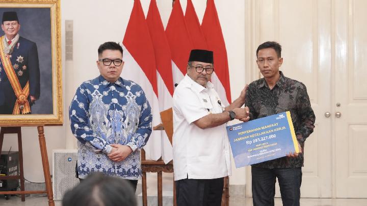 TASPEN Serahkan Santunan Rp283 Juta kepada Ahli Waris Guru Korban Kecelakaan Kereta