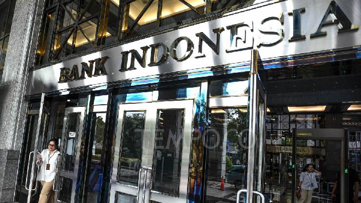 Today's Top 3 News: 7 BI's Rupiah-Strengthening Strategies, Floods Hit Jakarta