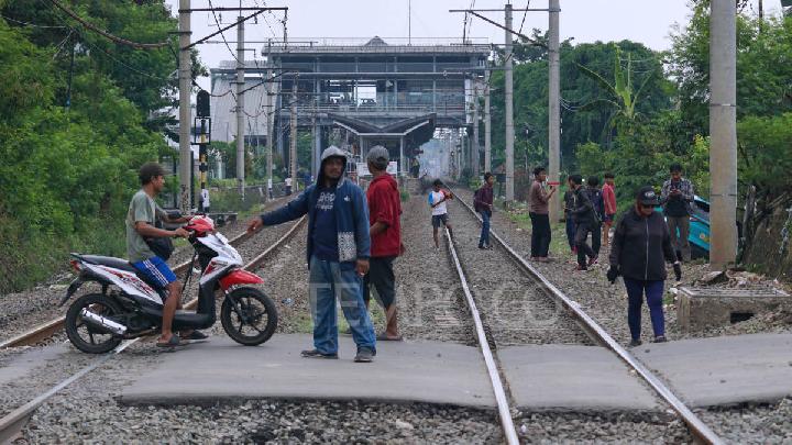 KAI Vows to Close Illegal Crossings Run by Mass Organizations