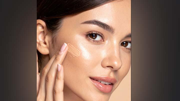 10 Rekomendasi Foundation untuk Kulit Berminyak yang Tahan Lama dan Anti Kilap