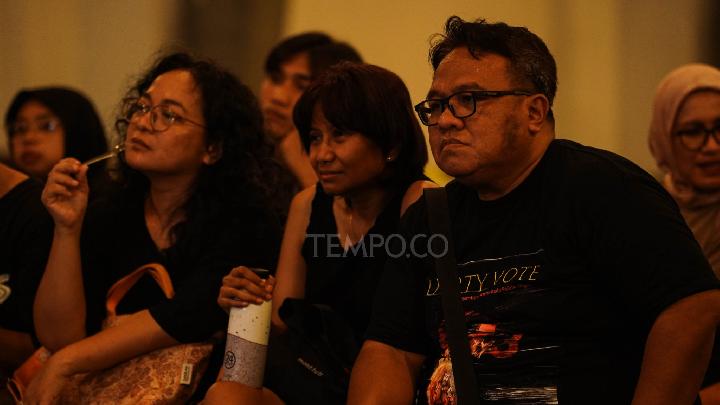Dandhy Pertanyakan Alasan TNI Bubarkan Nobar Film Pesta Babi