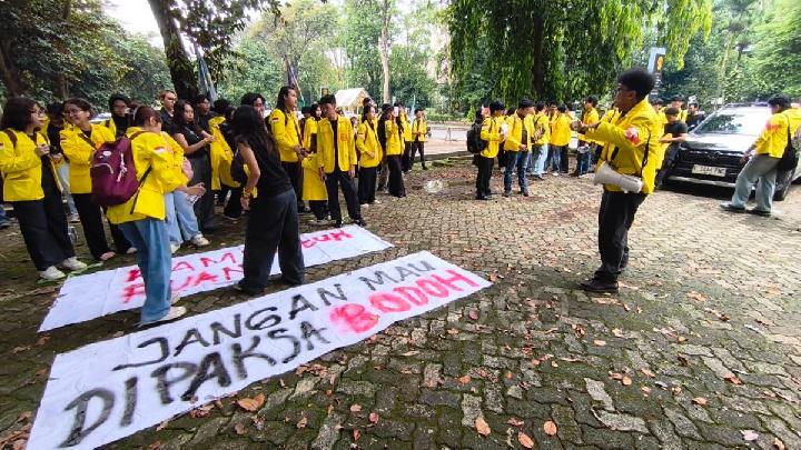 Mahasiswa UI Bersiap Geruduk Kantor Kementerian Pendidikan