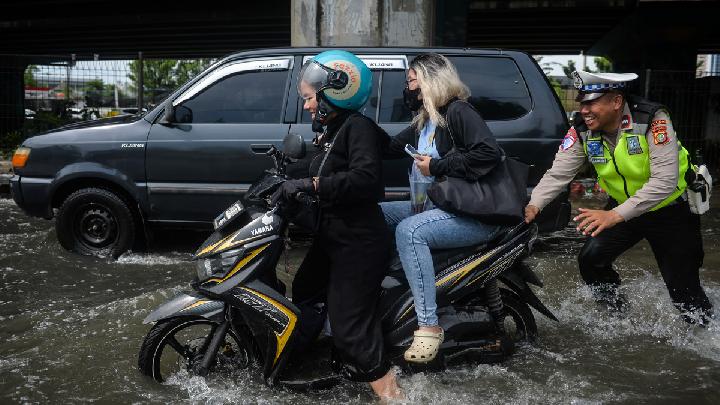 Atasi Banjir Kembangan, Jakbar Bakal Bangun Saluran di JORR