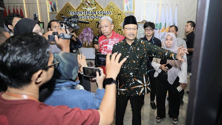 Kemensos Tegaskan Proses Pengadaan Sepatu Sesuai Aturan