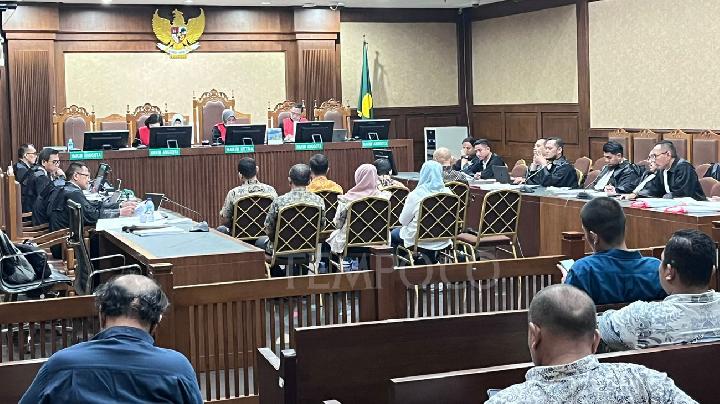 Sultan Kemnaker Dkk Jalani Sidang Pemeriksaan Terdakwa