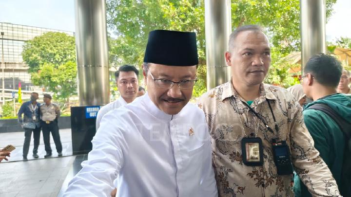 Mensos Minta KPK Analisis Pengadaan Sepatu Sekolah Rakyat