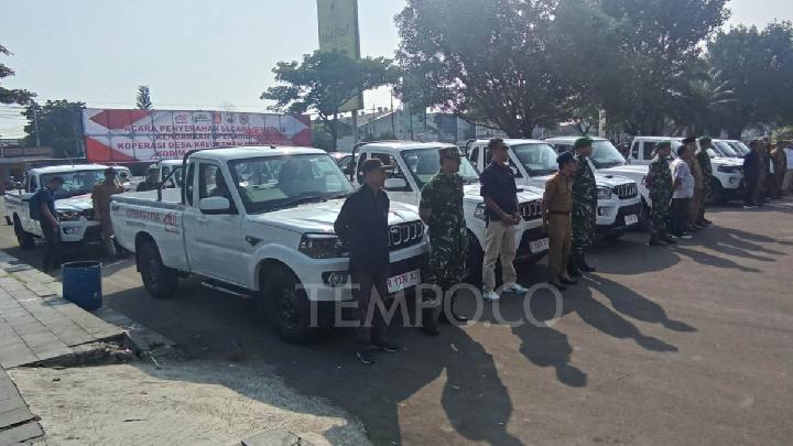 Kodim Serahkan Pikap untuk Koperasi Desa Merah Putih
