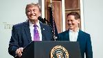 Donald Trump (left). Doc. White House