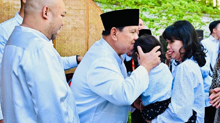 Prabowo in France Following Invitation From Macron, Minister Says
