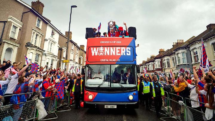 Crystal Palace Juara, Oliver Glasner Tutup Era dengan Trofi