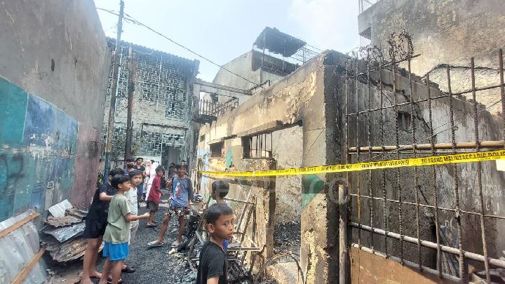 Cerita Warga Selamatkan Dokumen Saat Kebakaran Tambora