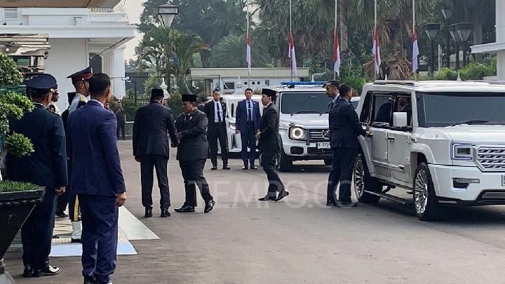 Prabowo Pays Final Respects to Ex-Defense Minister Ryamizard Ryacudu