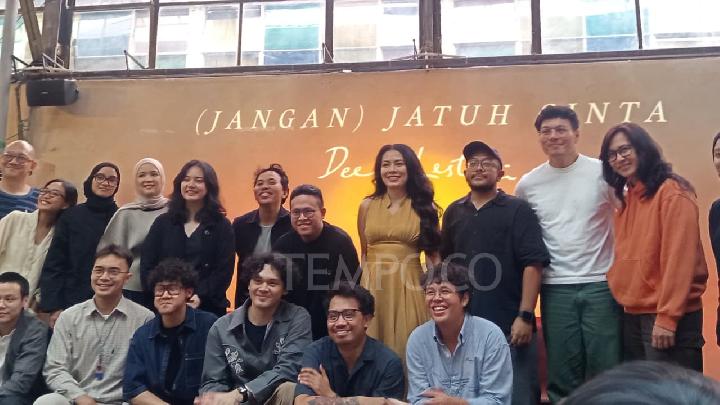 Dee Lestari Temukan Semangat Hidup Lewat Bernyanyi