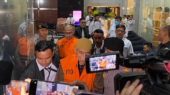 KPK Tahan 2 Tersangka Baru Kasus Dugaan Korupsi Kuota Haji