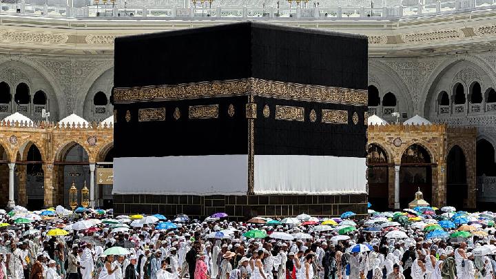 BPKH Tak Bisa Tanggung Biaya Haji Jemaah di Luar Antrean