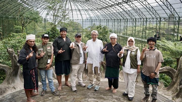 Dirjen KSDAE Resmikan Fasilitas Konservasi Burung Elang Jawa dan Rusa Timor di Megamendung