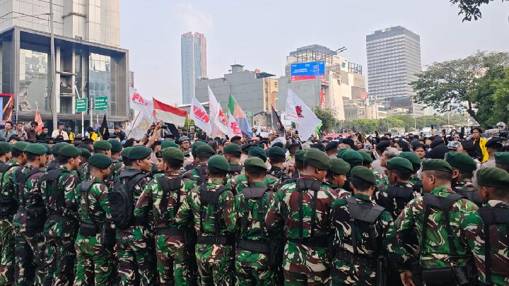 Alasan TNI Ikut Jaga Demo Aliansi BEM UI di Bundaran HI