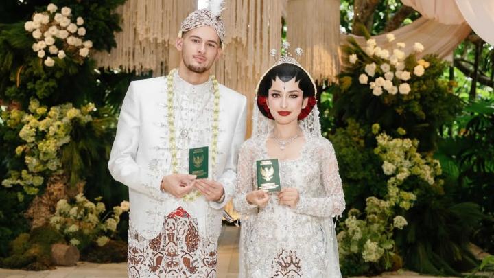 Potret Akad Nikah Jennifer Coppen dan Justin Hubner, Menawan dengan Adat Jawa Modern 