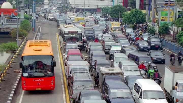 Perluasan Transportasi Umum Mendesak Saat Harga BBM Naik