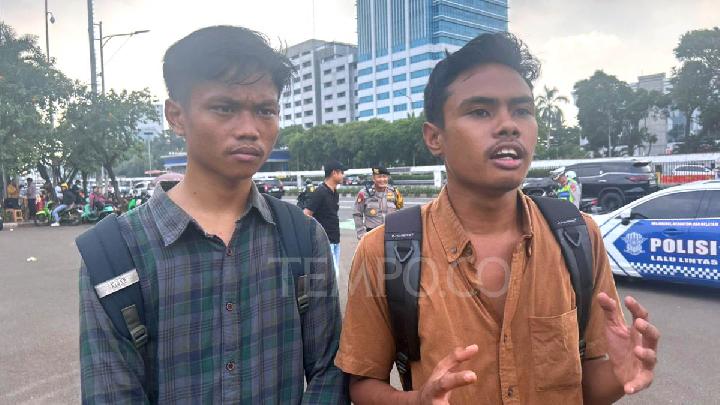 Demo di Depan Gedung DPR, Massa Minta Nanik S Deyang Dicopot
