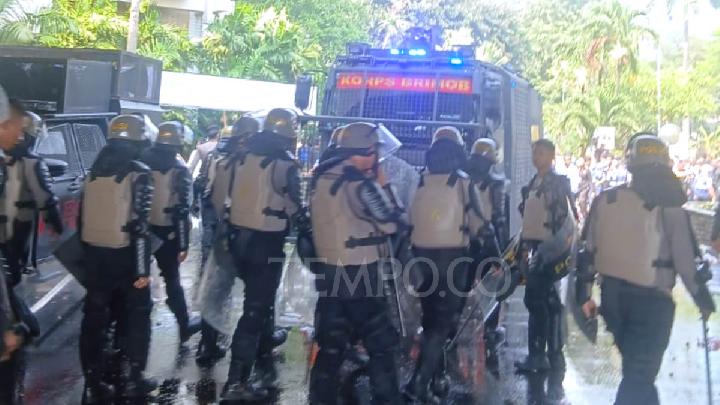 Panitera PN Jakpus Bacakan Penetapan Eksekusi Hotel Sultan