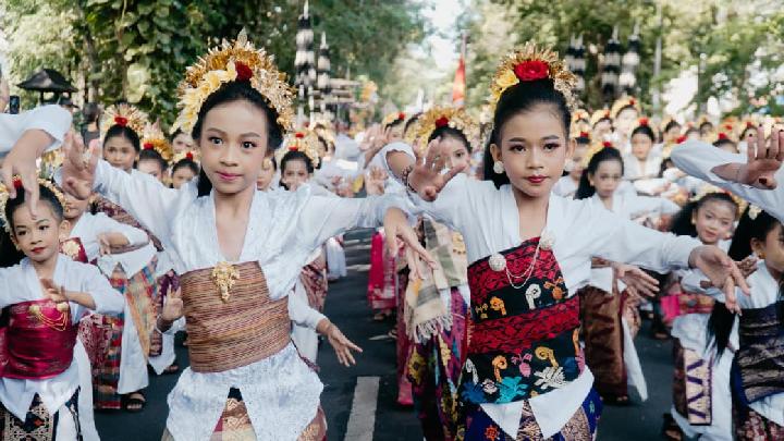 Goenawan Mohamad Puji Penari Muda di Pesta Kesenian Bali