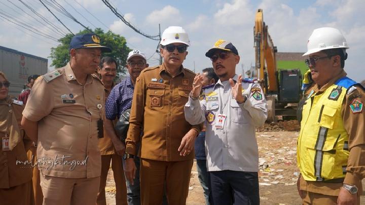 Wali Kota Malang Targetkan Perbaikan Jalan Pasar Gadang Rampung November 2026