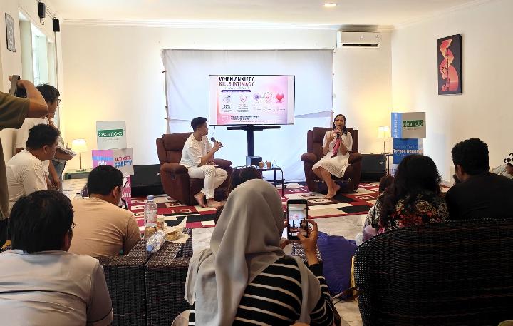Agar Pasangan Lebih Terbuka Bicarakan Kebutuhan Intim