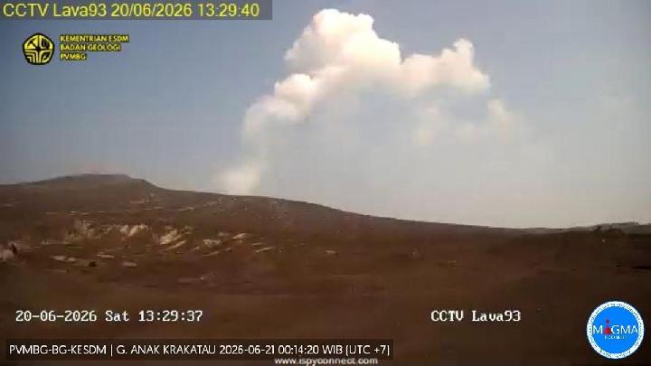 Aktivitas Gunung Anak Krakatau Terpantau Meningkat