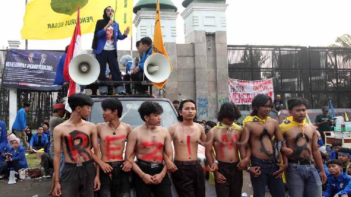 Demo PMII Usung Lima Tuntutan di DPR Sudah Bubar