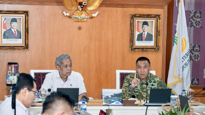 Kolaborasi Kemensos dan TNI, 1.000 Taruna Akmil akan Latih Siswa Sekolah Rakyat