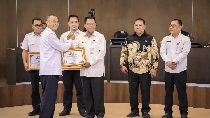 Pemerintah Kota Pekanbaru Raih Predikat Informatif di KI Riau Award 2025