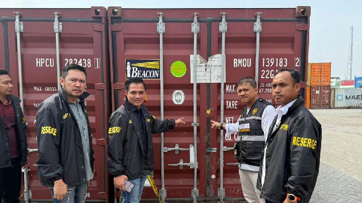 Bareskrim Geledah 87 Kontainer PT MMS di Tanjung Priok