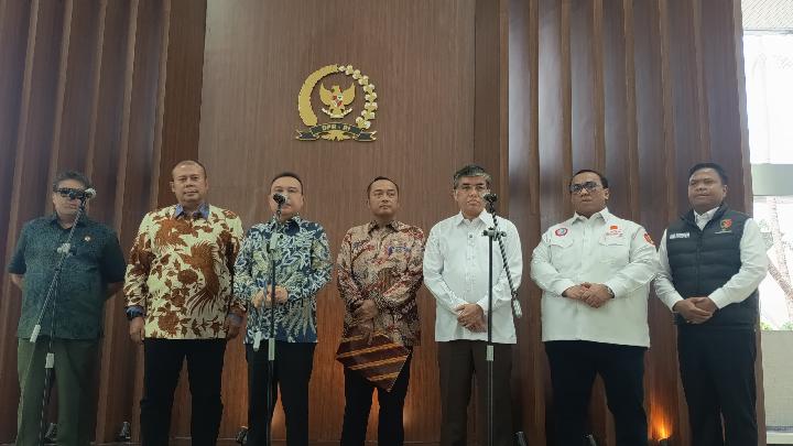 DPR dan Pemerintah Gelar Rapat Mitigasi PHK Karyawan 
