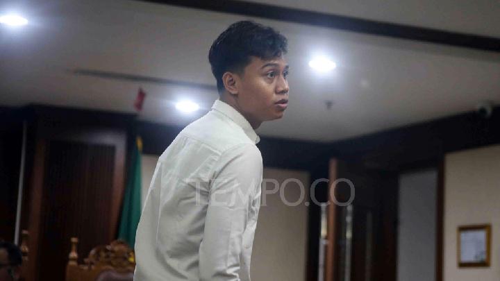 Sidang Perkara "Timpa Teks" Khariq Anhar Ditunda Dua Kali