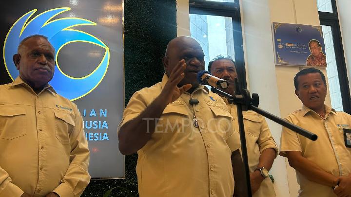 Natalius Pigai Pertanyakan Kredibilitas YLBHI di Bidang HAM