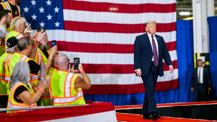 Trump Says US-Iran Talks Delayed Until After Khamenei's Funeral