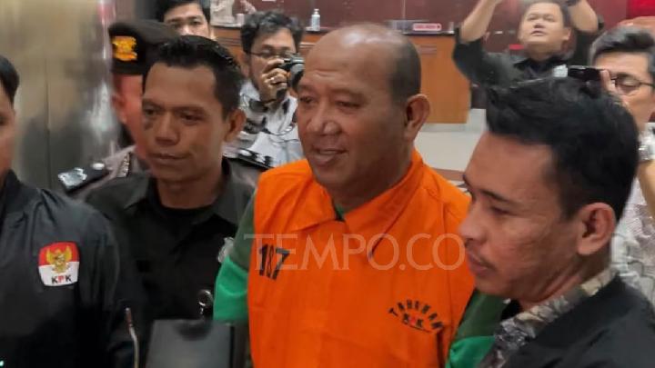 Bupati Langkat jadi Tersangka: Pakai Rompi, Tangan Diborgol
