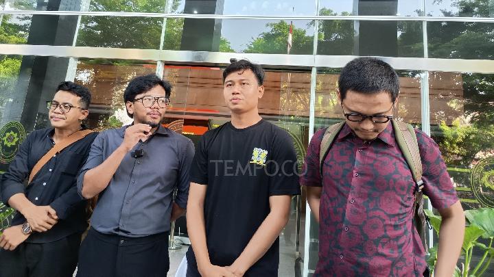Ferry Irwandi Bela Khariq Anhar: Timpa Teks Sudah Lumrah