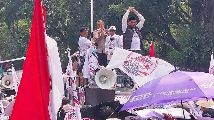 Cerita Demo Dukung MBG: Bangun Dapur Pakai Duit Pribadi