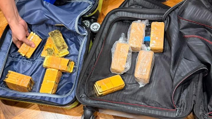 Polisi Temukan Brankas Berisi Emas 74 Kilogram di Sentul