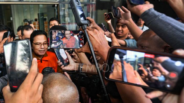 Kasus Gratifikasi, KPK Tahan Eks Sekjen MPR Ma'ruf Cahyono