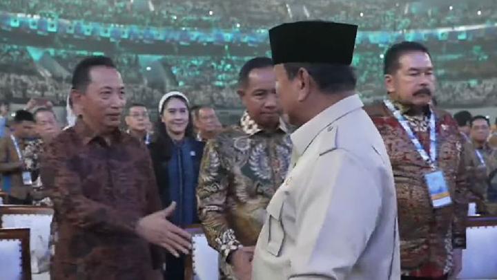 Di Hari Koperasi, Prabowo Salami Jaksa Agung-Kapolri